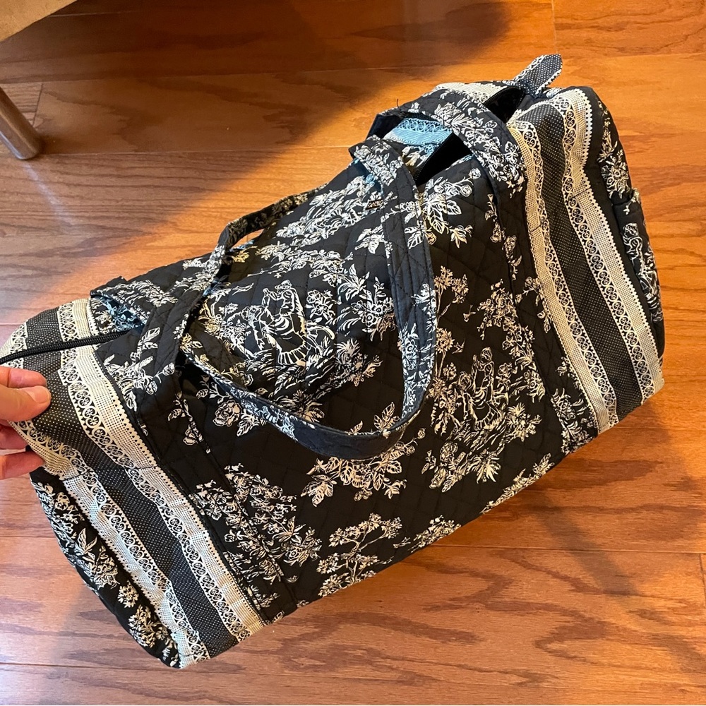 NWOT quilted duffle bag